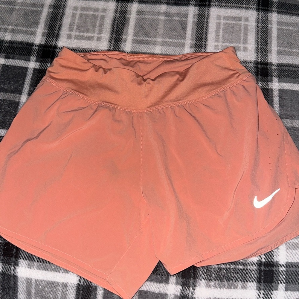 CORAL NIKE DRY-FIT RUNNING SHORTS